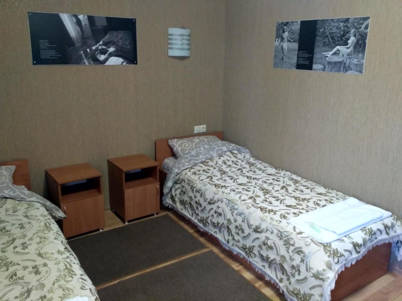 Atlant Hotel Ostroh Exterior photo